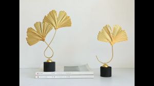 Dekorasi Ruang Tamu Mewah dengan Kabinet Kecil untuk TV & Kabinet Anggur Kreatif