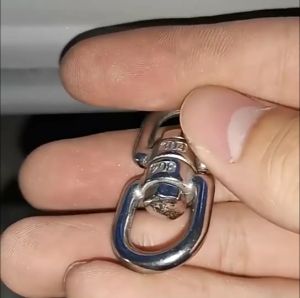 8 Shape Rotary Buckle Safety Climbing Swivel Hook Connector Carabiner Clasp