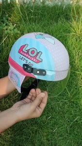 Super Helm Anak Balita Retro Karakter LOL Surprise - Gambar Lebih Tajam, Allsize 1-5 Thn - Lingkar Helm 50cm - Kaca Half Face