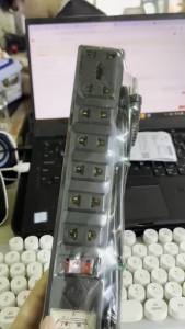 Ổ ĐIỆN 7 PHÍCH CẮM-CÓ CÔNG TẮC D42