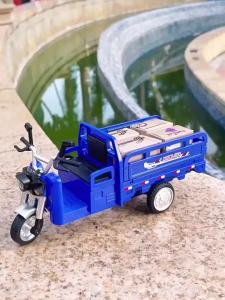 1:12 Scale Tricycle Models Diecast Models Toys Alloy Car Shock Absorption Sound Light Pull Back Vehices for Boys Educational Toy