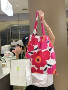 TheCottonLab Finnish Floral Pattern Large Capacity Single Shoulder Canvas Tote Bag Environmentally Friendly Shopping Bag for Youth