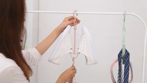 Móc phơi giầy dép thông minh siêu tiện dụngGiày Nhựa Gia Dụng Mới Giá PhơiMóc Treo Xoay 360độ (tiết kiệm diện tích)