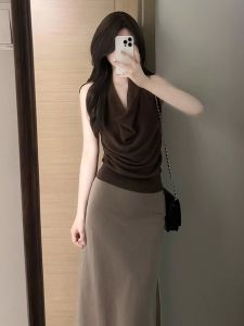 QFN | Bộ Áo Dây & Chân Váy Bút Chì Màu Caramel Phong Cách Hàn Quốc Thời Trang Mùa Hè Trẻ Trung