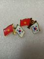 Huy hiệu cài áo lá cờ Việt Nam - Hàn Quốc, pin cài áo quà tặng Vietnam - Korean. 