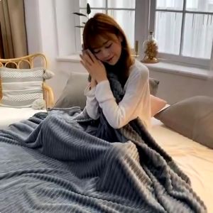 Luxurious Velvet Plush Blanket - Super Soft Fluffy Queen Size (150x200cm/180x200cm) - Available in Multiple Colors