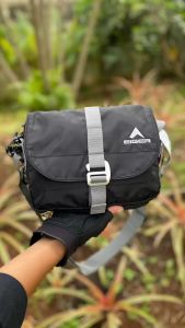 Tas Selempang Eiger 7398 Travel Pouch Hzl Comp Descent 3L Hitam