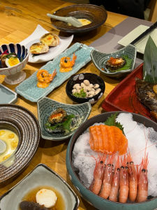 Retro Japanese Style Ceramic Bowl Green Small Bowl for Sushi And Sashimi Creative Triangle Appetizer Plate Dining Utensils