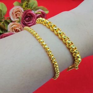 สร้อยข้อมือทองลายผ่าหวายกลมห้อยจี้ ความยาว 6.5-7 นิ้ว ชุบทอง งานสวย ข้อมือทอง  ทองปลอม ทำมาจากทองเหลือง ใส่แทนของจริง