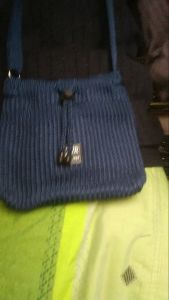 Tas Wanita: Tas Selempang & Tas Serut Lebar Polos