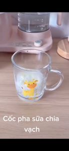 Ly cốc có nắp chịu nhiệt thủy tinh có chia vạch (tặng kèm ống hút) cốc ly pha sữa cho bé (mẫu ngẫu nhiên)