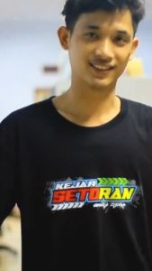 KAOS KEJAR SETORAN COTTON COMBED 24S LEBIH TEBAL ADEM NYAMAN DI PAKAI DAYA SERAP KERINGAT TINGGI