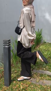 Ghanimi - Calla Shimmer Shirt Baju Basic Fit kondangan  Simple  Kain Kancing Tangan  Panjang  Atasan  Wanita  Variasi  Dark
