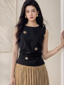 Roey s house | Elegant Sleeveless T-shirt Black Embroidery Slim Waist