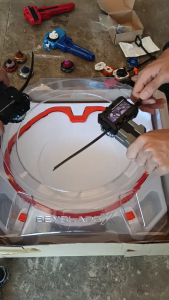 Beyblade Victory Valkyrie Metal Gyro – Mainan Anak Laki-Laki + Launcher & Stiker
