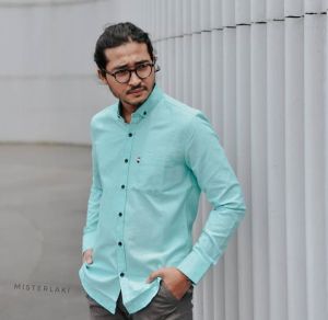 Kemeja pria lengan panjang polos kasual warna hijau toska ada ukuran jumbo bisa bayar di tempat