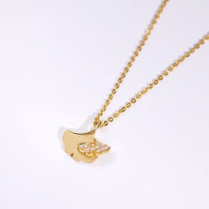Chow Sang Sang 周生生 999 Pure Gold Ginkgo Leaves with Diamonds Necklace 47cm 94561N