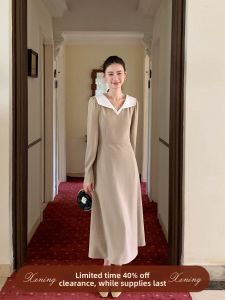 Đầm Thu Elegance V-Neck Màu Đối Chọi