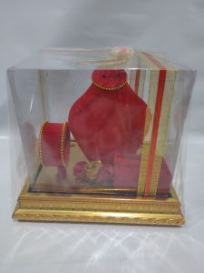 Tempat Mahar perhiasan pernikahan ( Cincin Gelang Kalung dan anting ) Hias Pita Besar