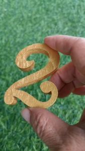 ตัวเลข ตัวอักษรไทยไม้สัก สีทอง ขนาด2นิ้ว โดยประมาณ (ทักแชทเพื่อแจ้งตัวเลข และตัวอักษรที่ต้องการ)