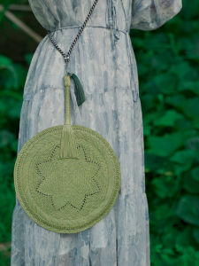 Handwoven Ancient Style Bamboo Fan Traditional round Shape Grass Fan for Summer Cooling Handheld Fans Rural Style Decor