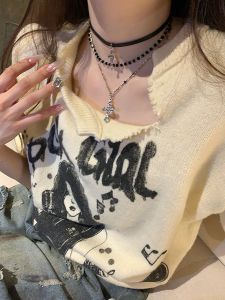 Retro Multi-Layered Cross Beaded Necklace for Women Dark Punk Style Layered Clavicle Chain Millennium Spicy Girl Y2K Accessories