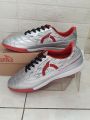 Sepatu sepak bola futsal / sepatu futsal ortus / sepatu bola futsal bagus nyaman digunakan. 