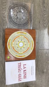 La Kinh - La Bàn Tiếng Việt Khung Gỗ Có Kèm Sách Hướng Dẫn Đường Kính 25cm