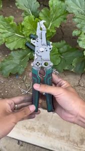 คีมปอกสายไฟมัลติฟังก์ชั่น พับเก็บได้ ด้ามจับกันลื่น สำหรับช่างไฟฟ้า วัสดุเหล็กคาร์บอนสูง