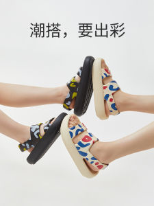 รองเท้าแตะชายหาดฤดูร้อนสำหรับผู้หญิง รองเท้าแตะพื้นหนา กันน้ำ กันฝน ขนาดใหญ่ พื้นนุ่ม รองเท้าแตะแบบสวมสบายสำหรับกลางแจ้ง