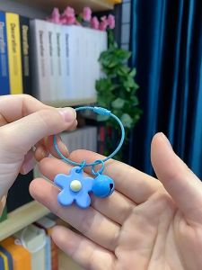 Móc khoá hoa chuông phối dây thép gài chắc chắn móc thú chìa khoá nhiều màu sắc xinh xắn | Xiaoxingyarn