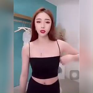 สายเดี่ยว ผ้านิ่ม ระบายอากาศ มีฟองน้ำในตัว สั้น แบบครึ่งตัว บราสายเดี่ยว