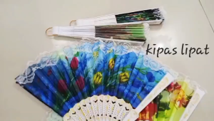 KIPAS KAIN WARNA/KIPAS NARI/KIPAS MEWAH/KIPAS CANTIK /KIPAS LIPAT TANGAN TARI/KIPAS SOUVERNIR