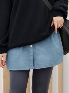 กระโปรงสั้นทรงเอเอวสูงสไตล์ใหม่สำหรับผู้หญิง กระโปรงสั้นทรงเอทรงเอวสูง ชุดเดรสฤดูใบไม้ร่วง 2024 กระโปรงสั้นทรงเอสีพื้น