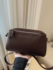 กระเป๋าสะพายข้างทรงหมอนแบบมีช่องแยกหลายชั้นสำหรับเดินทาง กระเป๋าสะพายข้างทรงสี่เหลี่ยมเล็กสไตล์วินเทจเรียบง่าย กระเป๋าสะพายข้างสำหรับเดินทางแบบลำลอง