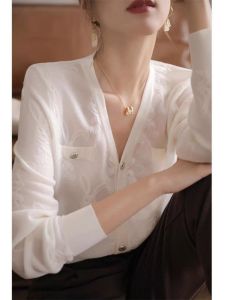 WANGGONGZHU | Princess Style V-Neck Hollow Out Knitted Cardigan Womens Spring Autumn Thin Design Sense Outerwear Fashionable Korean Version