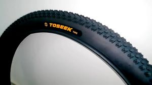 【COD】TOSEEK Bicycle Tire Size 26/27.5/29 Bicycle Exterior Tire Mountain Bike Tires Puncture Resistant Non-slip Tire