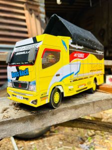 mainan truk oleng bos kecil terbaru terlaris sudah termasuk terpal dan lampu mainan edukasi Anak-anak mainan konstruksi