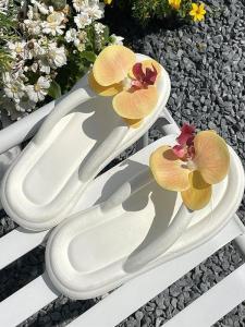 Dép Xỏ Ngón Đế Phẳng Mùa Hè 2024 Cho Nữ Đi Biển Thường Ngày Đế EVA Chống Trượt Thời Trang