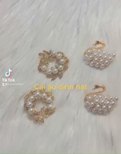 Cài áo hoa phối hạt và đính đá. có 2 kiểu