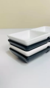 ถ้วยน้ำจิ้ม ถ้วยแบ่งเครื่องเคียง ถ้วยน้ำจิ้มหลุม ถ้วยน้ำจิ้มเมลามีนแท้ (2/3ช่อง 1 ใบ) สีขาวดำ ทนทาน