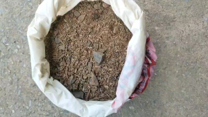 ดินมูลไส้เดือนผสมถ่านไบโอชาร์ ดินพร้อมปลูก ดินปลูกกุหลาบ