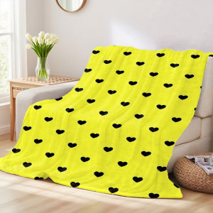 Beast Kingdom | Chăn Flannel Màu Vàng Trái Tim Chất Liệu Sợi Siêu Mịn Sang Trọng Mềm Mại Dùng Được Quanh Năm Dành Cho Giường Hoặc Ghế Sofa 100% Polyester Chống Xù Lông Dễ Mang Theo