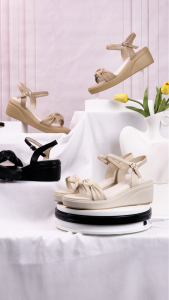 HCM - Sandal Đế Xuồng Hạnh Dung Bản Ngang Luồn HD27288BI