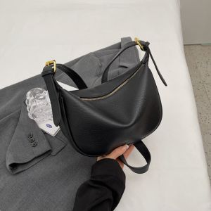 Fashionable Casual Dumpling Shaped Shoulder Bag Womens Saddle Bag Crossbody Bag Soft Handle Zipper Closure New Condition