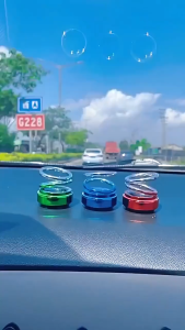 Car Aromatherapy Solar Car Air Freshener Perfume Rotating Ornaments Car Decoration Interior Air Outlet Diffuser 太阳能汽车载香薰 Hiasan Kereta