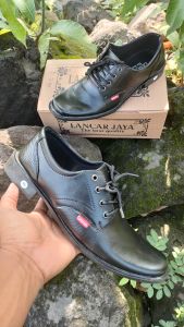 sepatu pantopel vantovel fantofel tali kerja kantor pria