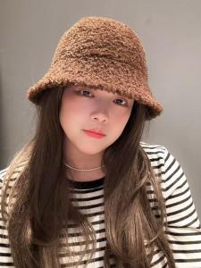 Korean Style Warm Furry Womens Fishing Cap Bucket Hat Vintage Casual Face Slimming Wide Brim round Top Travel Hat
