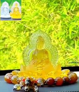 (QUAN ÂM) Tượng Phật Quan Âm Bồ Tát Để Trên Taplo Ô Tô Hay Bàn Làm Việc Tượng Phật Bà Quan Âm Ngự Đài Sen Với Chất Liệu Pha Lê Cao Cấp