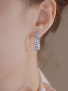 Minimalist Full Diamond Ear Ring Accessible Luxury Earrings Special-Interest Design Classy Half Ring Earrings Female 2023 New Arrival Western Style Ear Studs